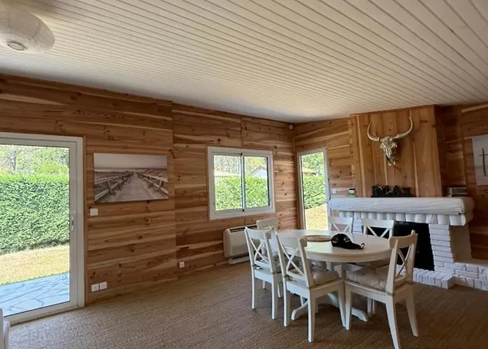 La Maison De La Foret Et Son Jaccuzy Casa vacanze Biscarrosse